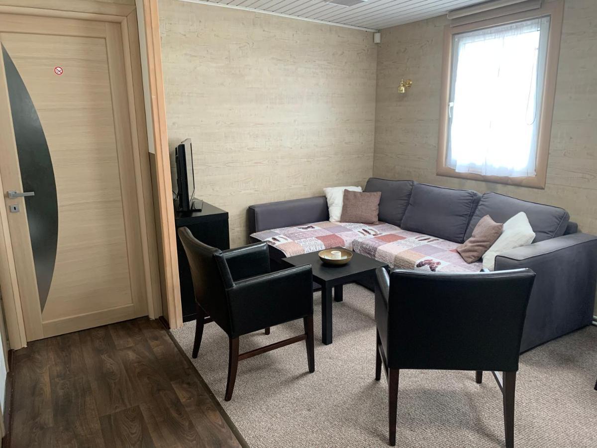 Certo Nautica Hotel Pozsony Kültér fotó
