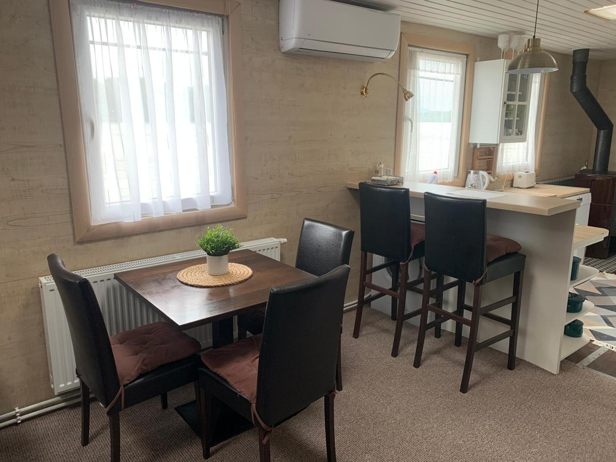 Certo Nautica Hotel Pozsony Kültér fotó